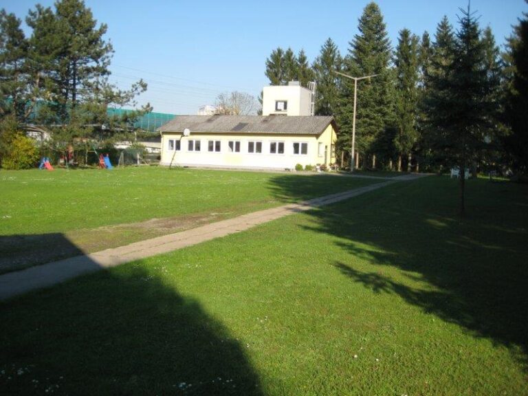 Wiese, Zeltplatz (ca. 2500 m²)